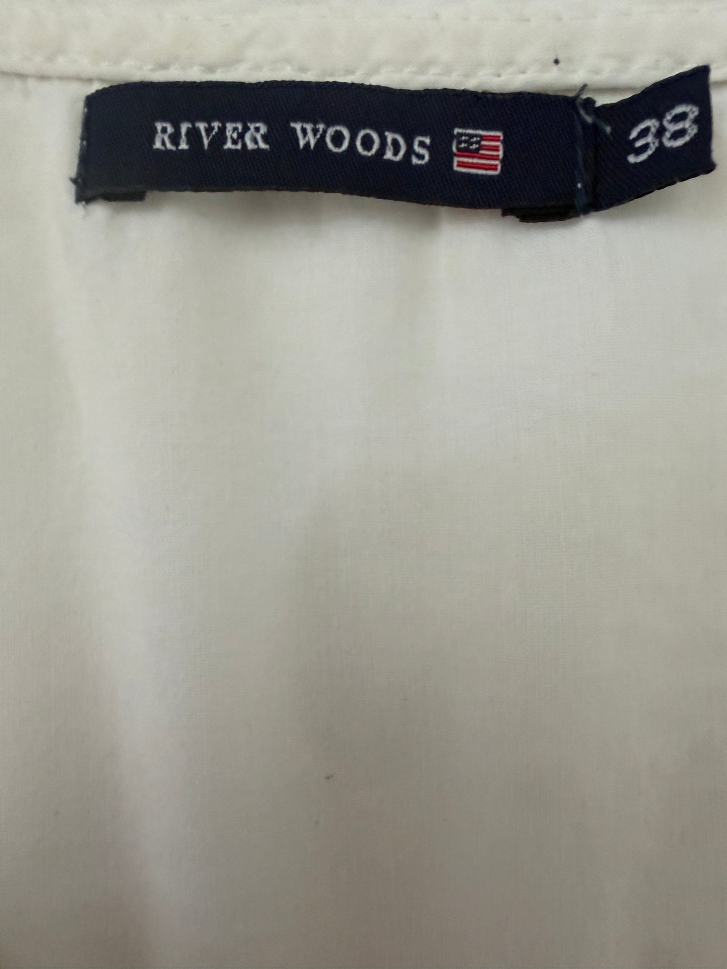 River Woods top M