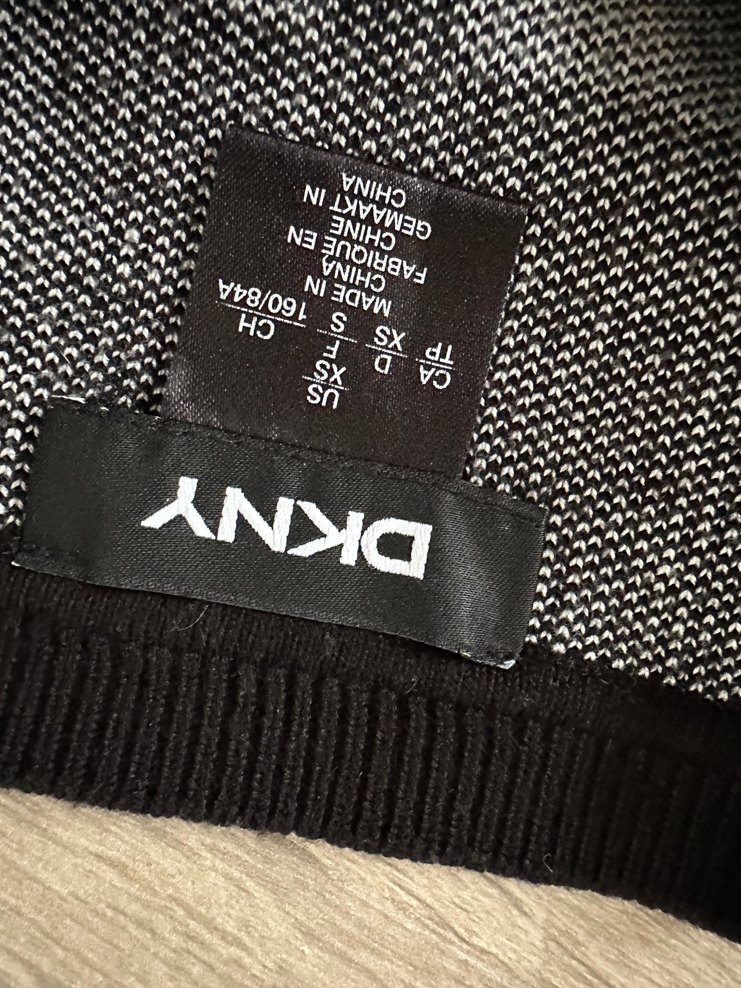 DKNY trui XS