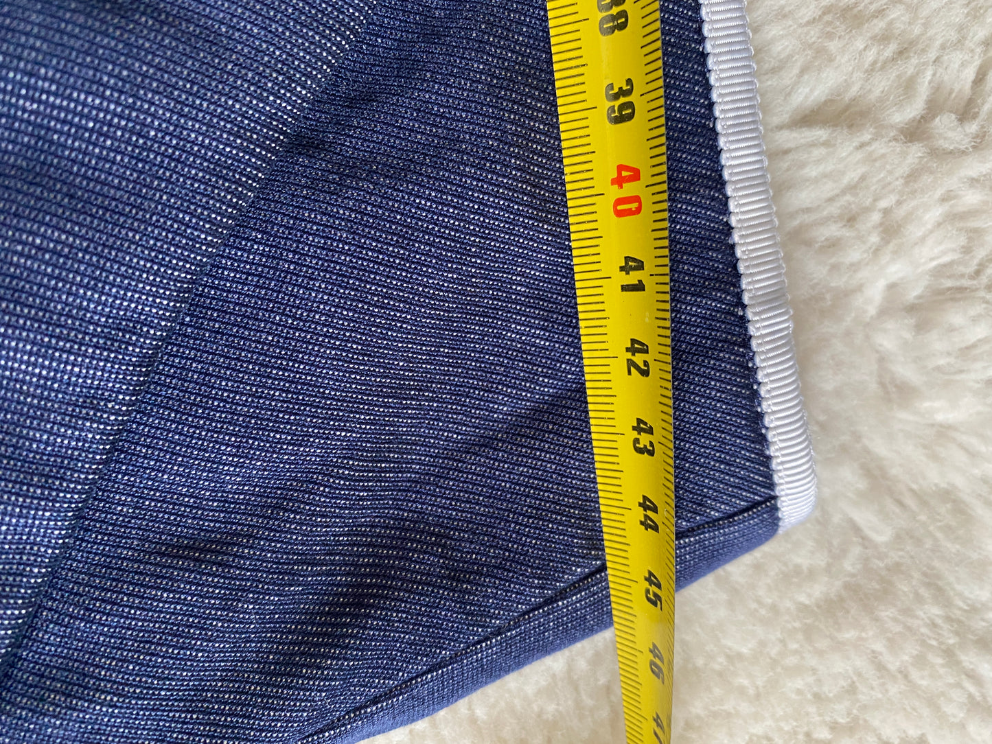 Escada rok 44